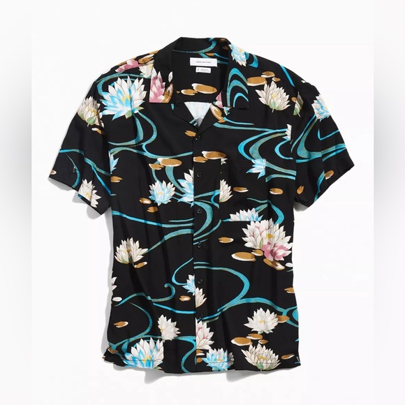 Urban Outfitters Other - UO Water Lily Rayon Short Sleeve Button-Down Shirt Men’s Size L Artsy Casual